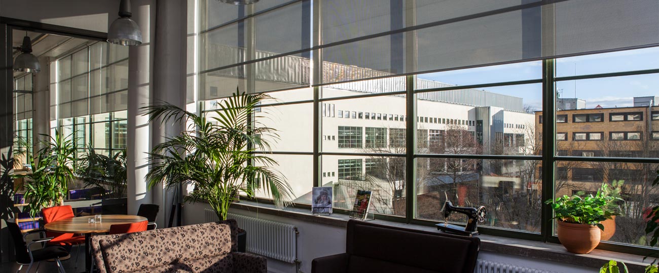 Solskydd kan ha olika funktioner beroende på i vilken typ av fönster det sitter i